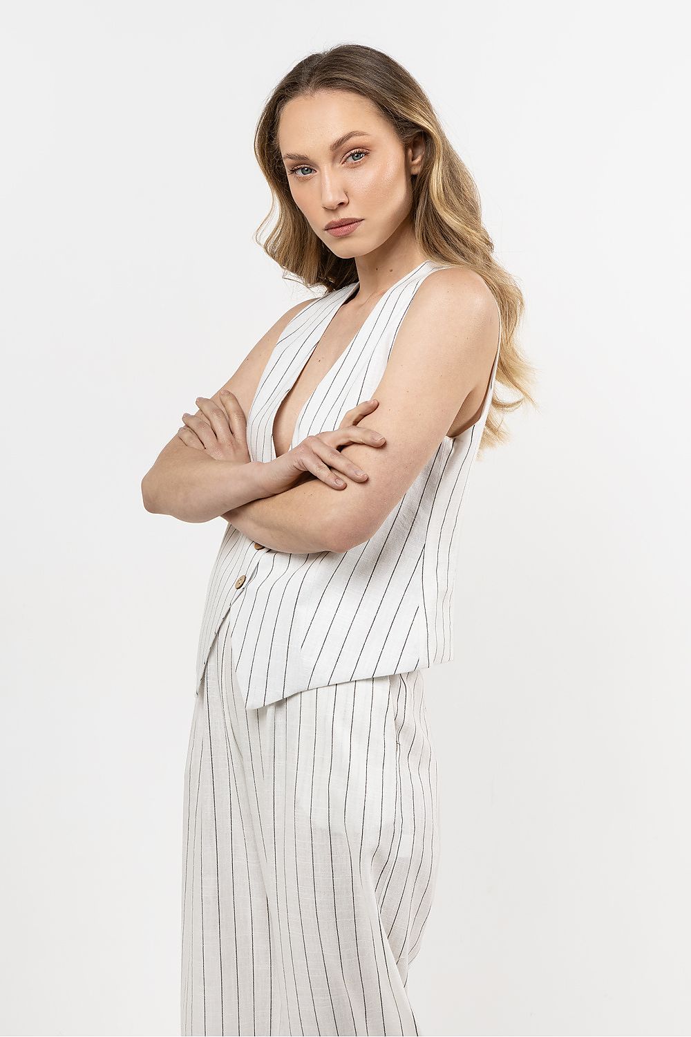  vest model 212180 awama 